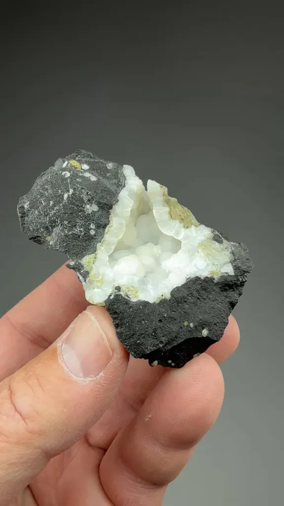 Thomsonite - image 2