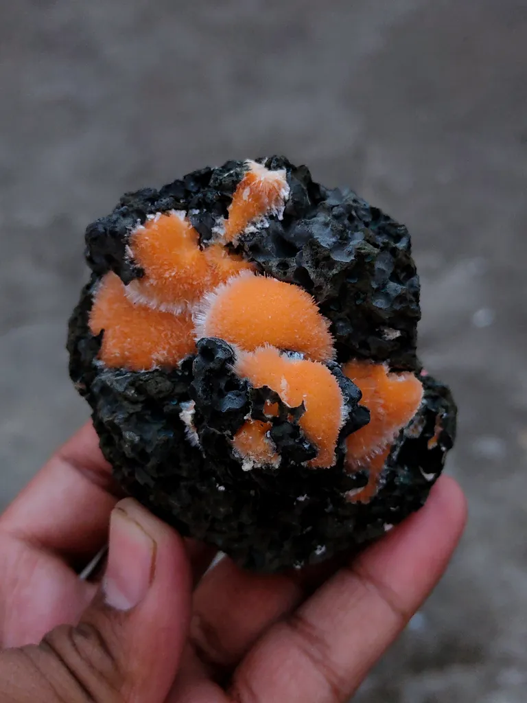 Thomsonite balls on Matrix - image 5