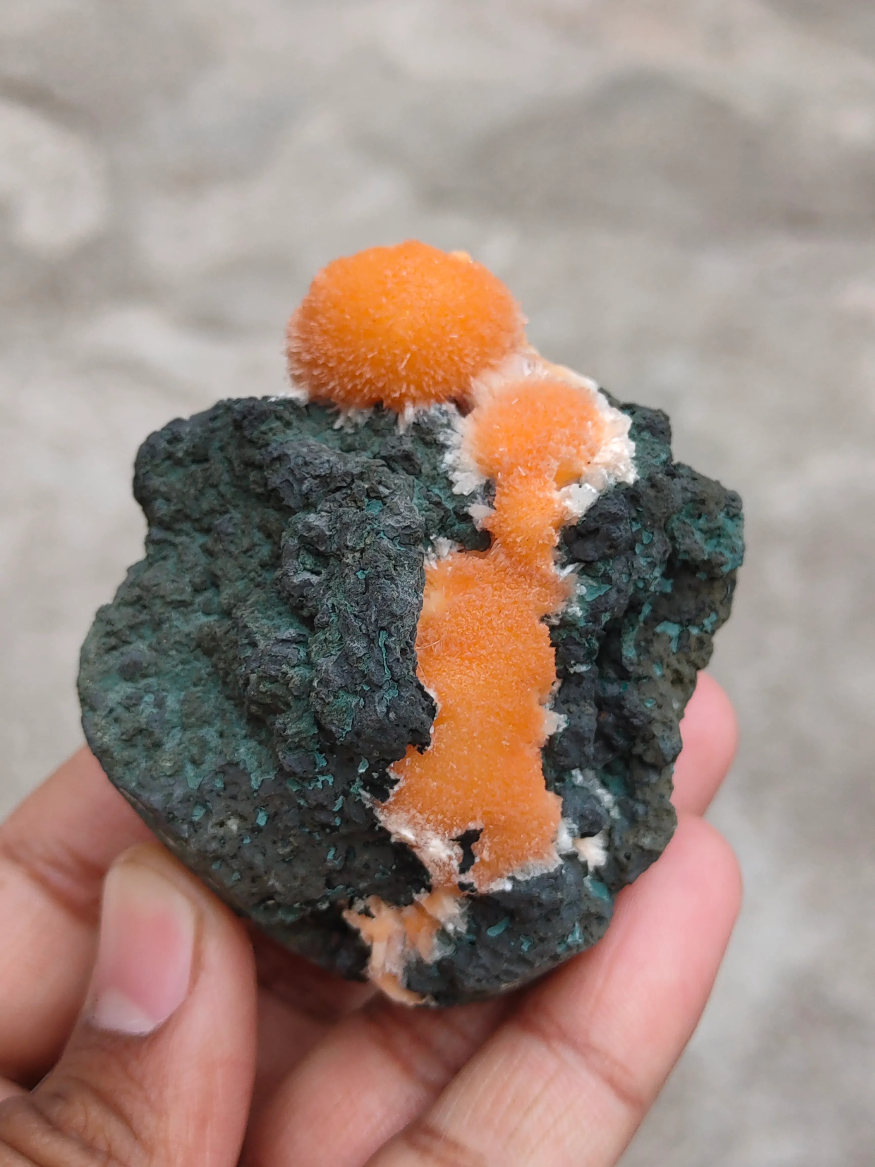 Thomsonite balls on Matrix - image 2