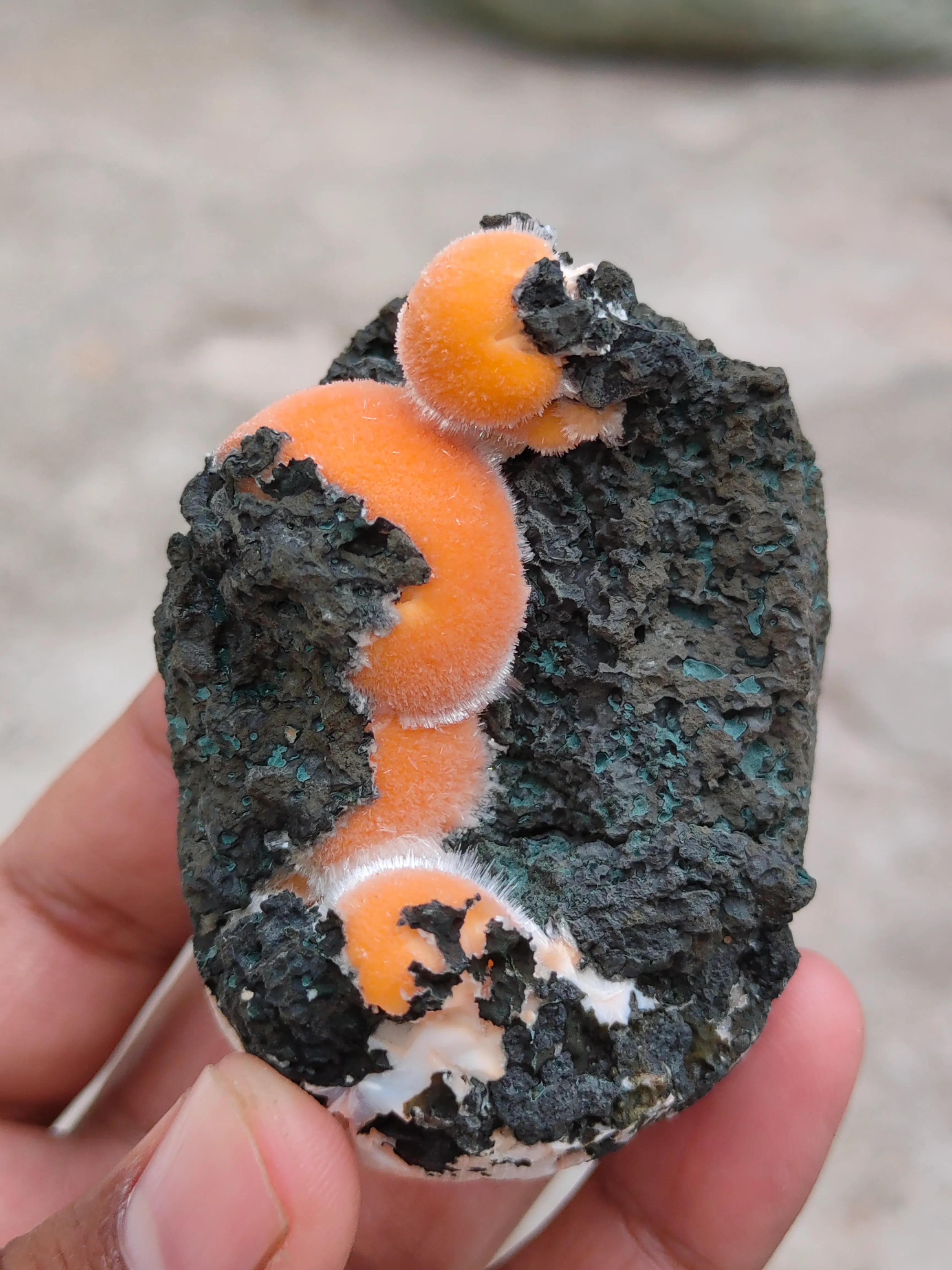 Thomsonite balls on Matrix - image 3