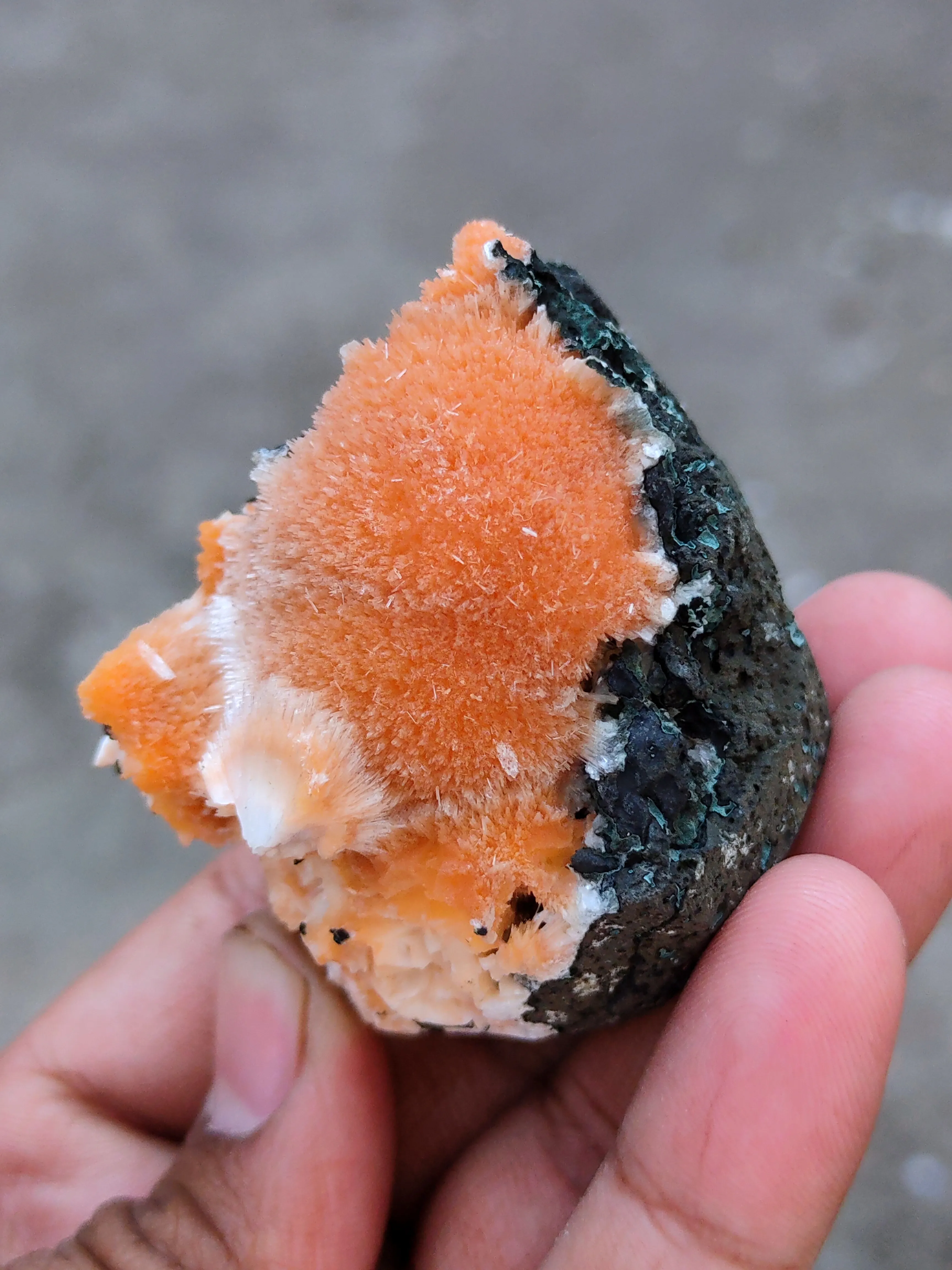 Thomsonite balls on Matrix - image 6