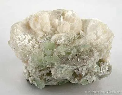 Thomsonite on Prehnite - image 3