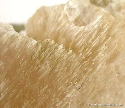 Thomsonite on Prehnite - image 2