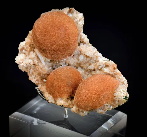 Thomsonite on Stilbite image