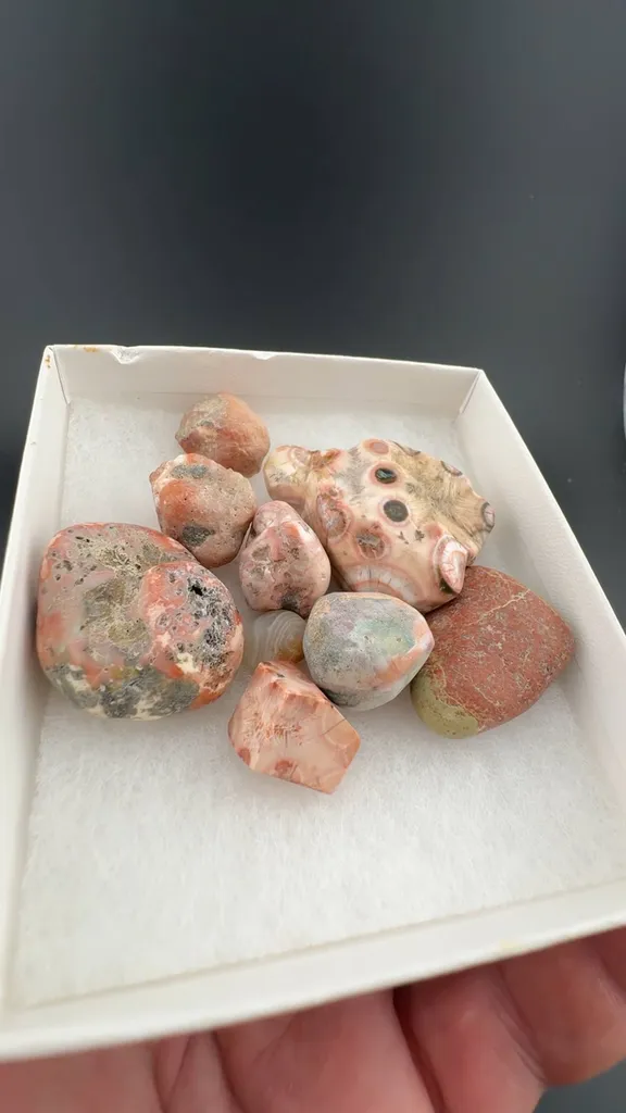 Thomsonite set image