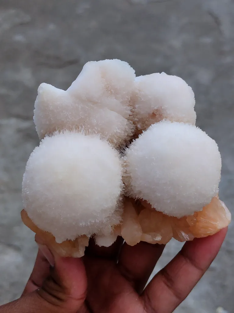 Thomsonite with Stilbite - image 4