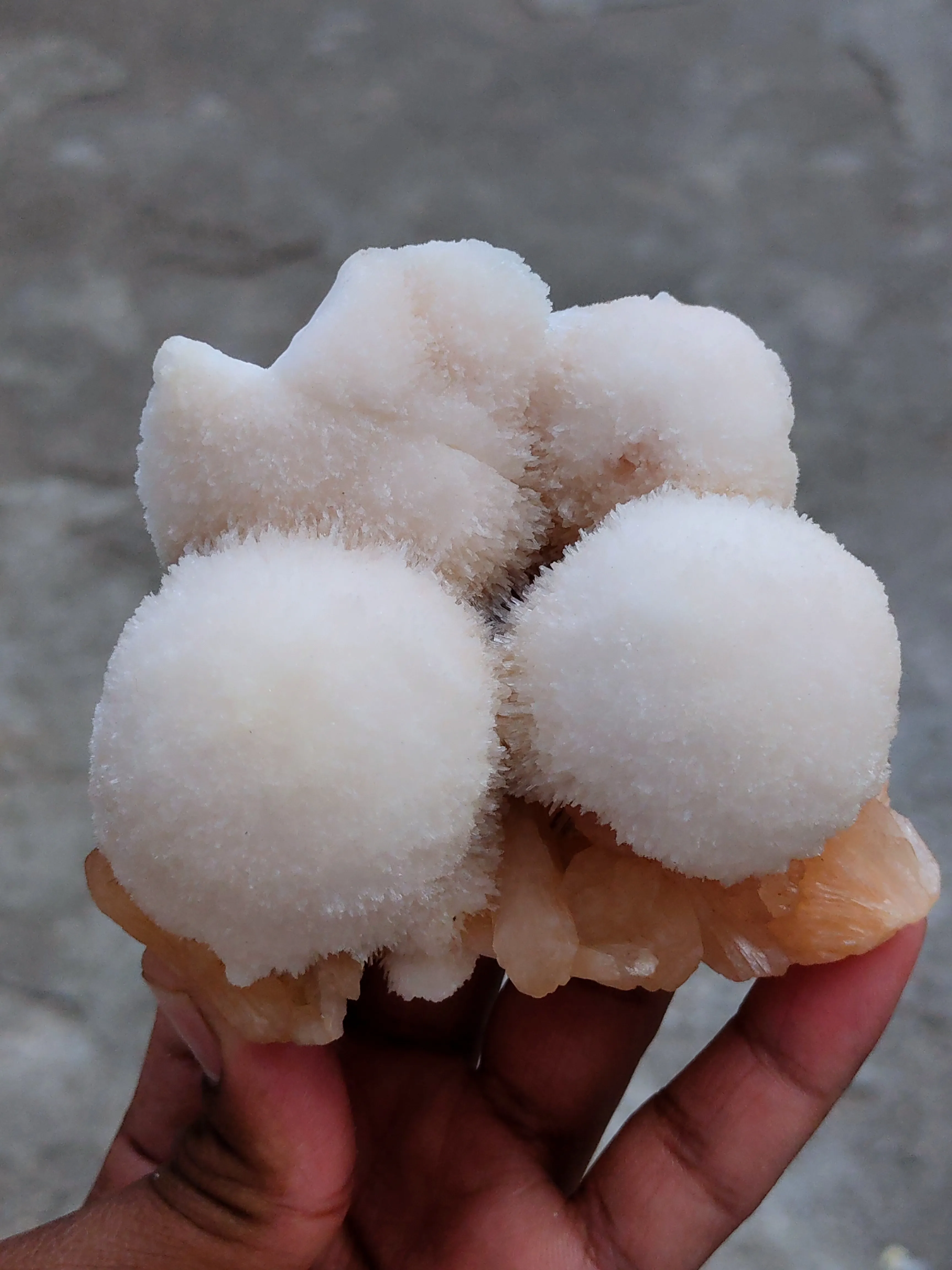 Thomsonite with Stilbite - image 4