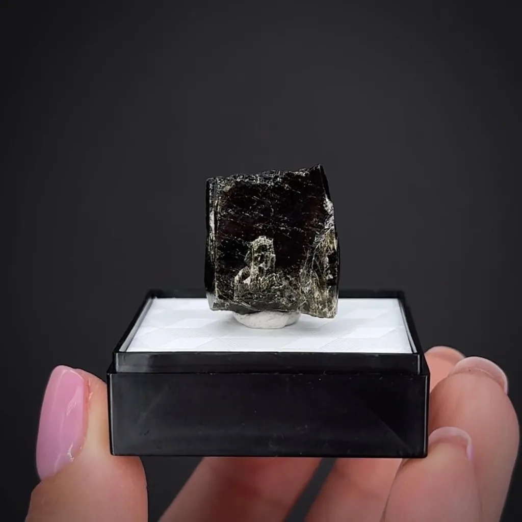 Thortveitite - image 2