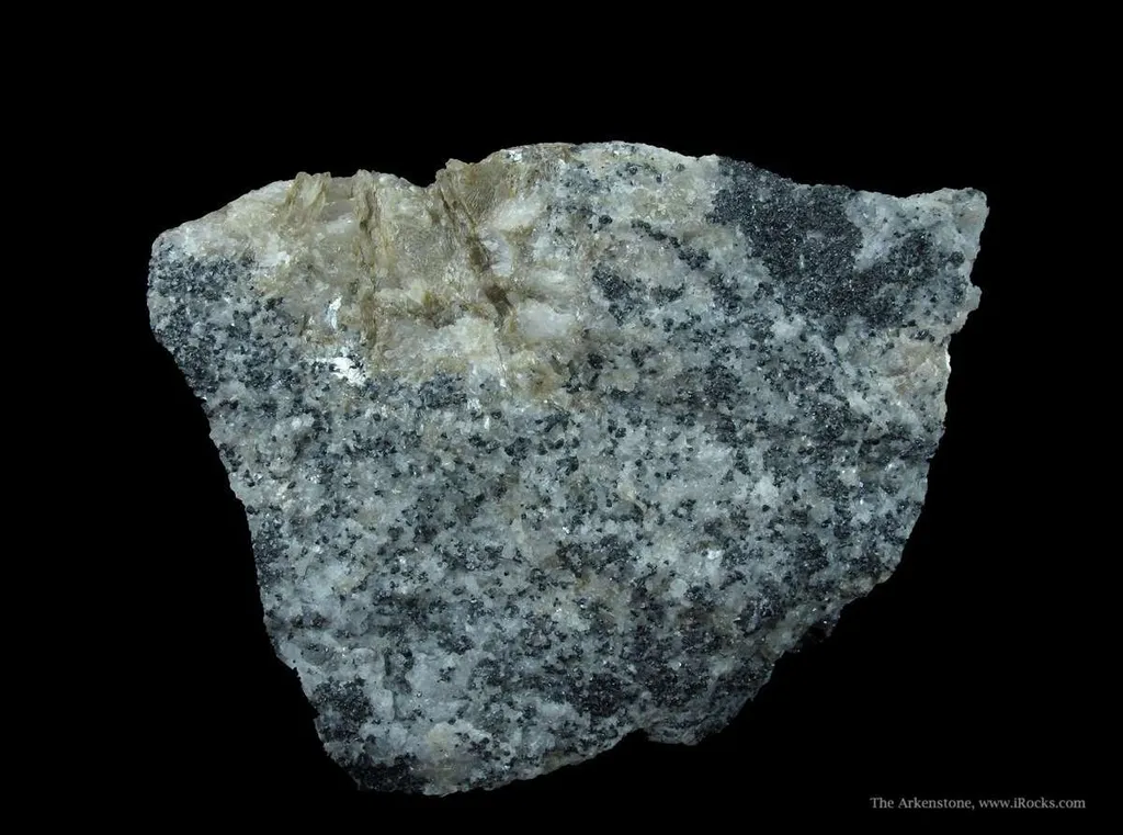 Tinzenite (Tl) in Calcite and Hematite - image 2