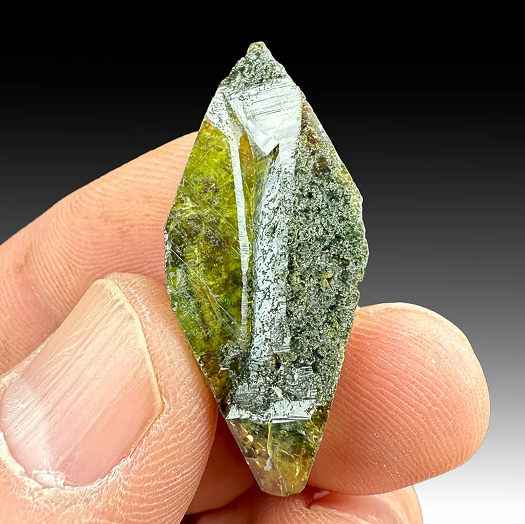 Titanite image