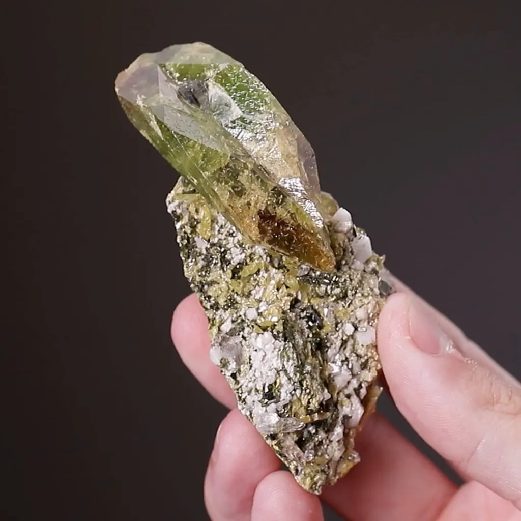 Titanite image