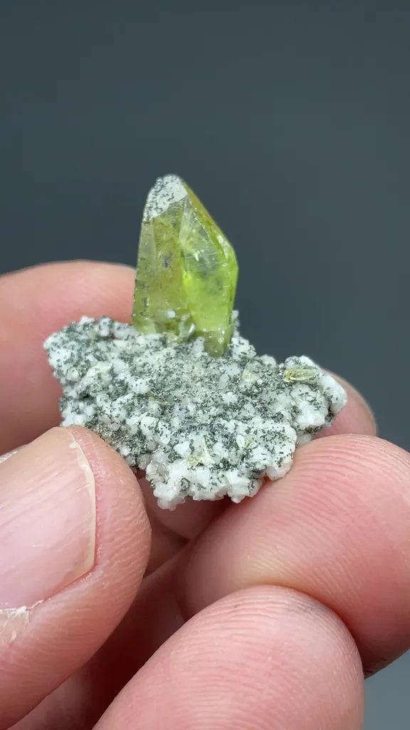 Titanite - image 2