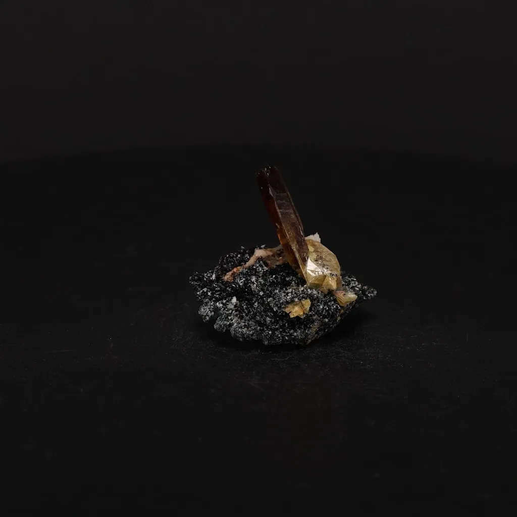Titanite - image 2