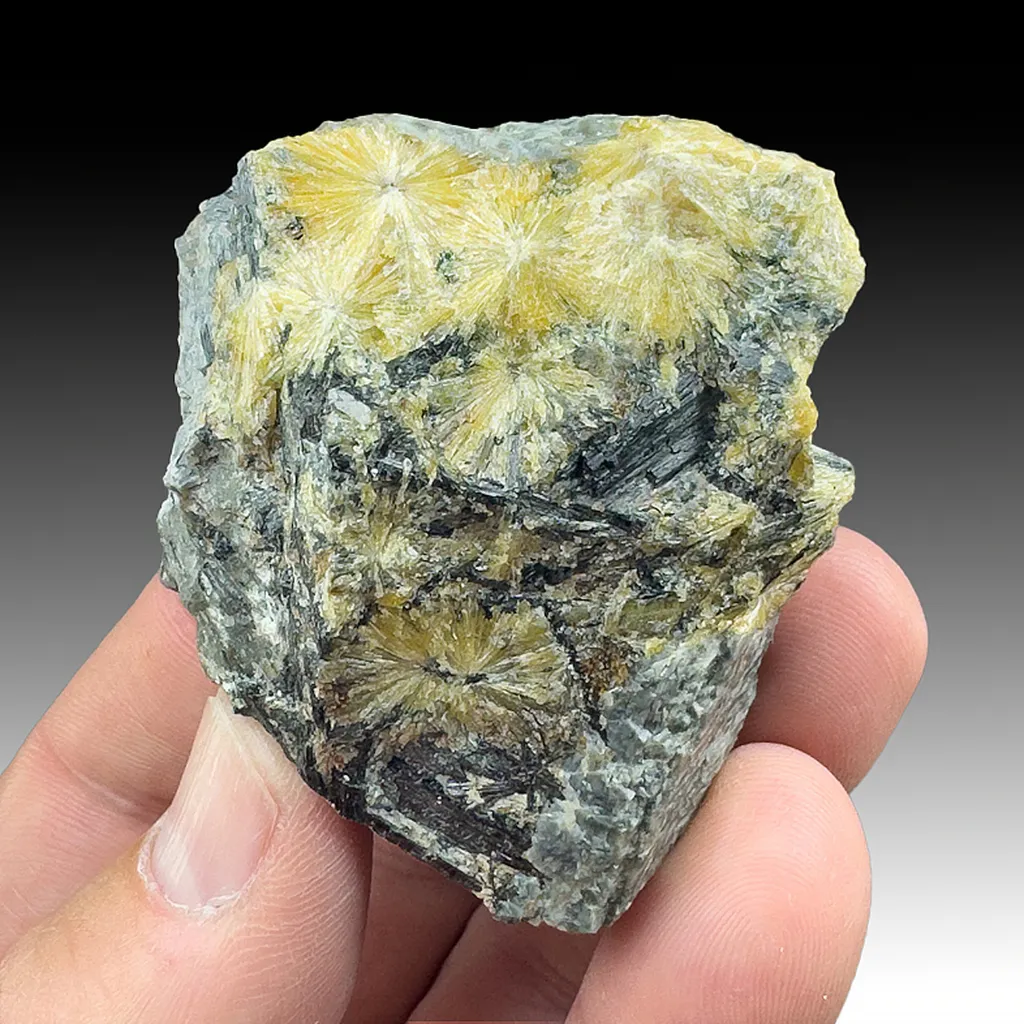 Titanite image