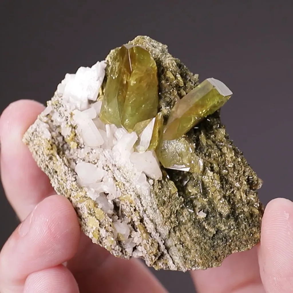 Titanite - image 2