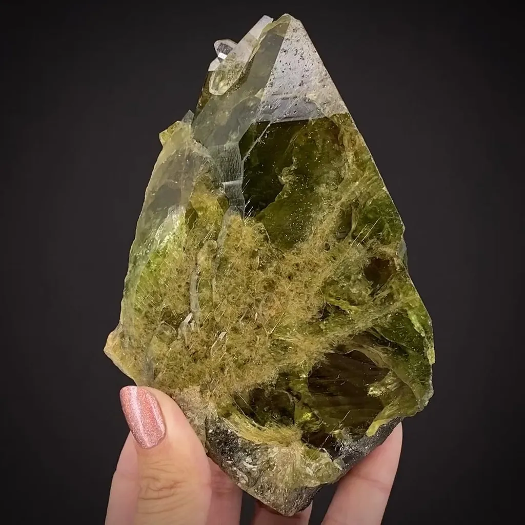 Titanite image