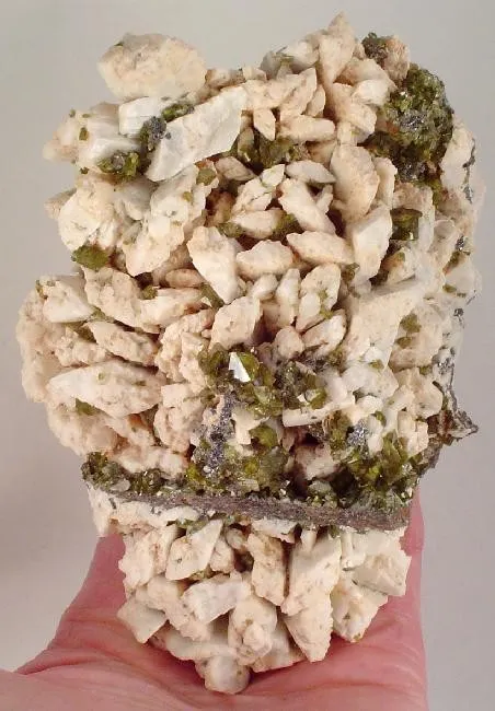 Titanite, Albite image