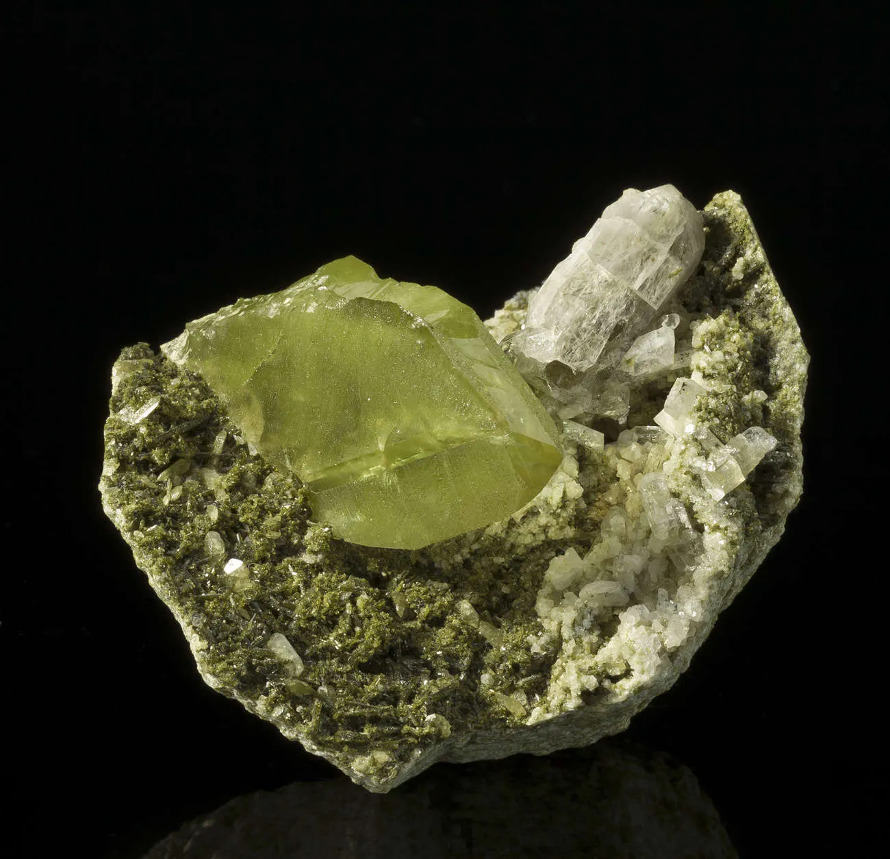 Titanite and Apatite - image 2