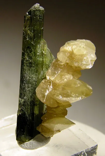 Titanite, Diopside image