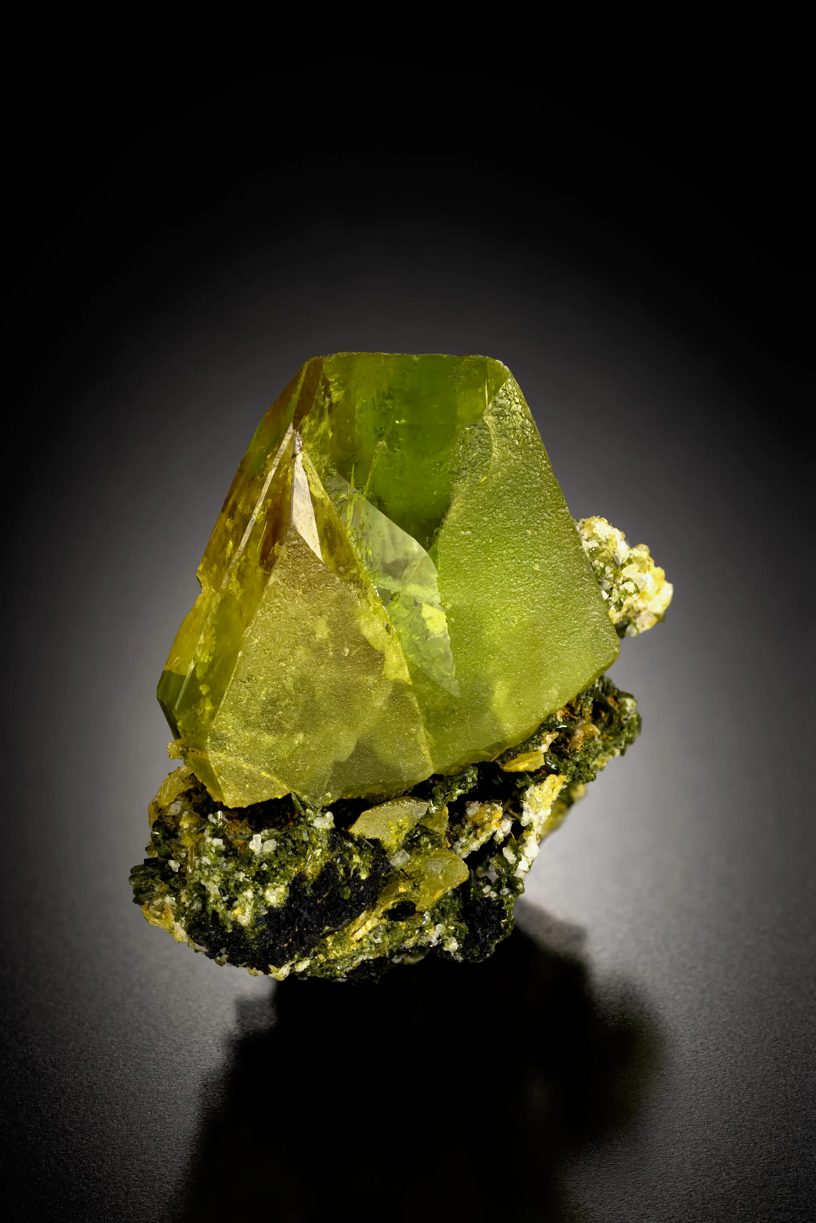 Titanite from Brazil, Minas Gerais, Capelinha - image 1