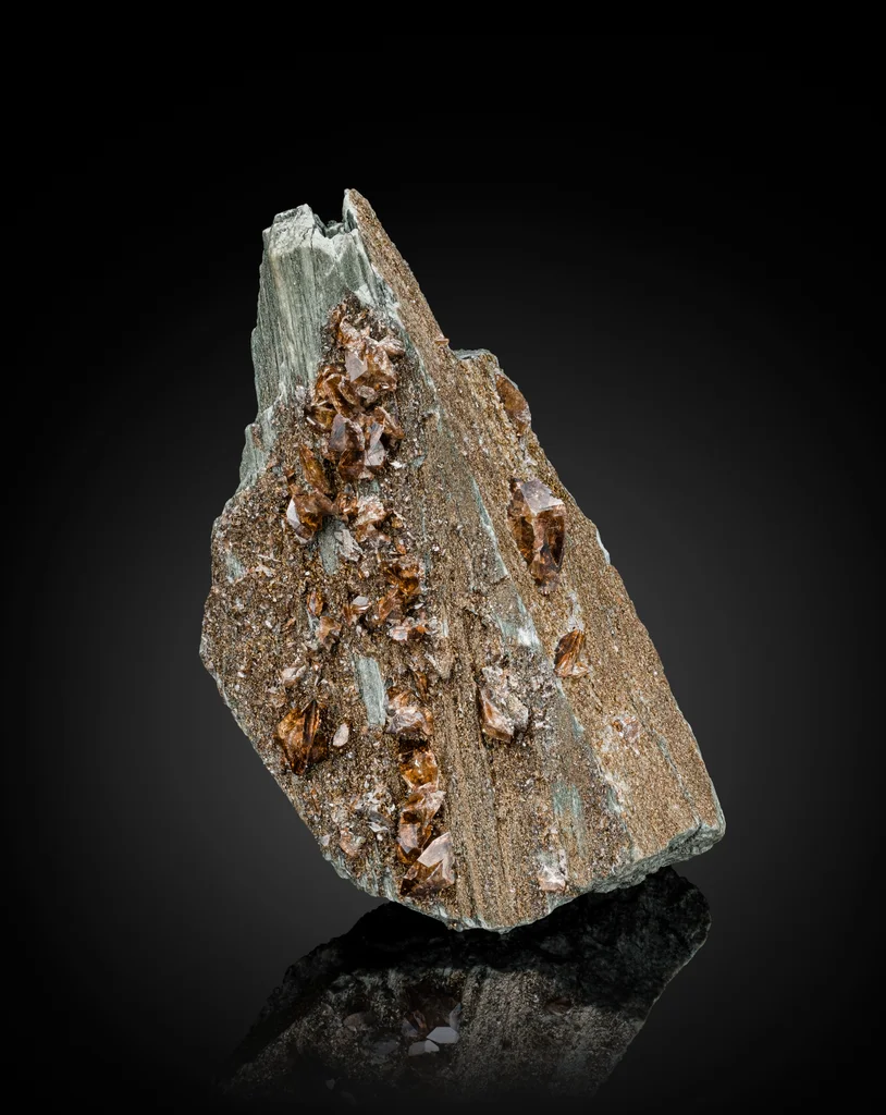Titanite from Dodo Mine, Khanty-Mansi Autonomous Okrug, Russia image