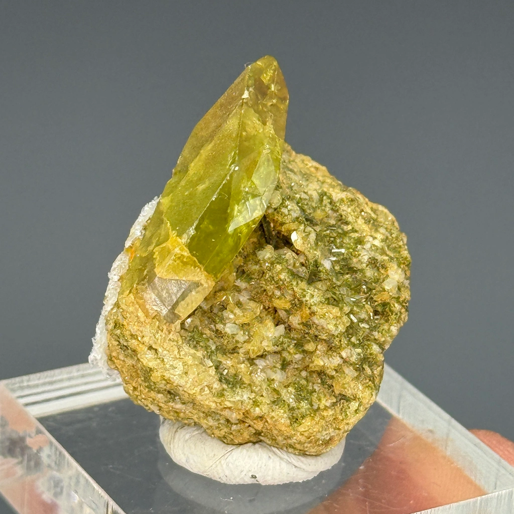 Titanite from Minas Gerais, Brazil image
