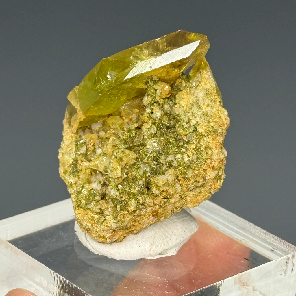 Titanite from Minas Gerais, Brazil - image 3