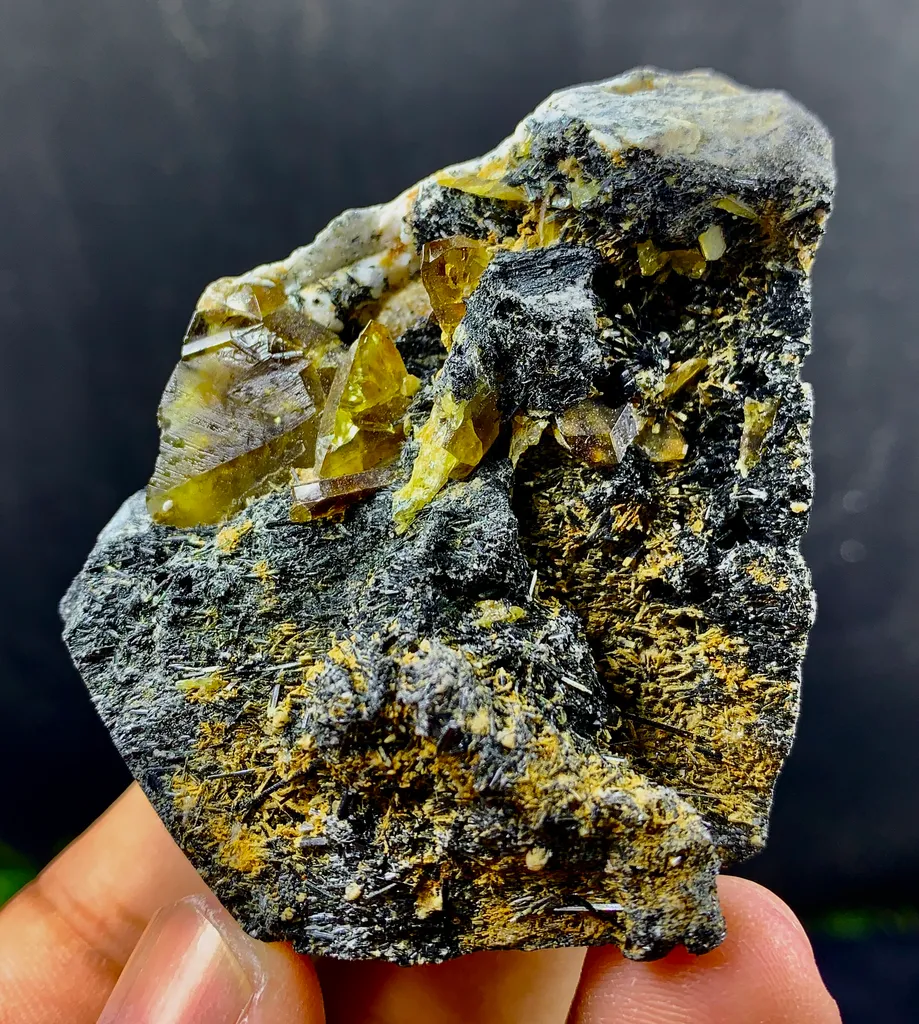 Titanite from Pakistan, Khyber Pakhtunkhwa Province, Hameed Abad Kafoor Dheri, Zagi Mountain - image 3