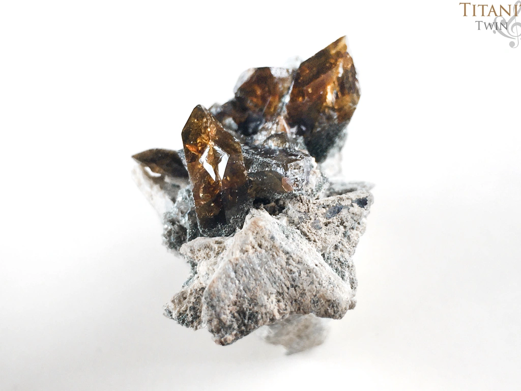 Titanite from Skardu District, Gilgit-Baltistan, Pakistan image