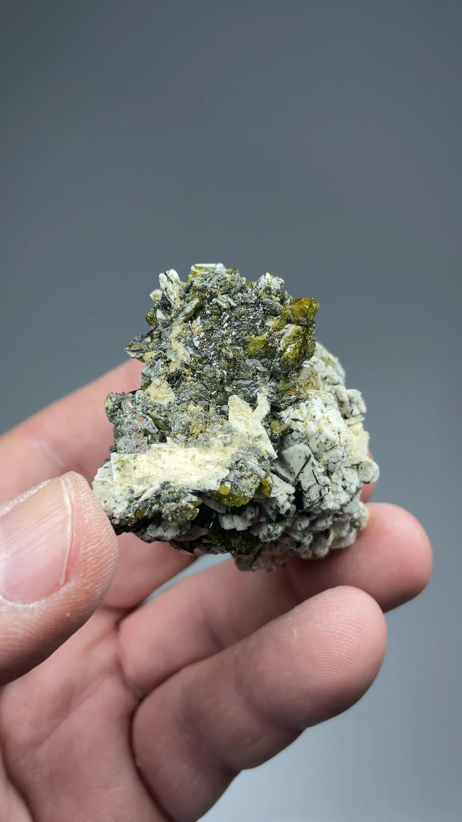 Titanite on Rutile after Ilmenite, Microcline - image 2