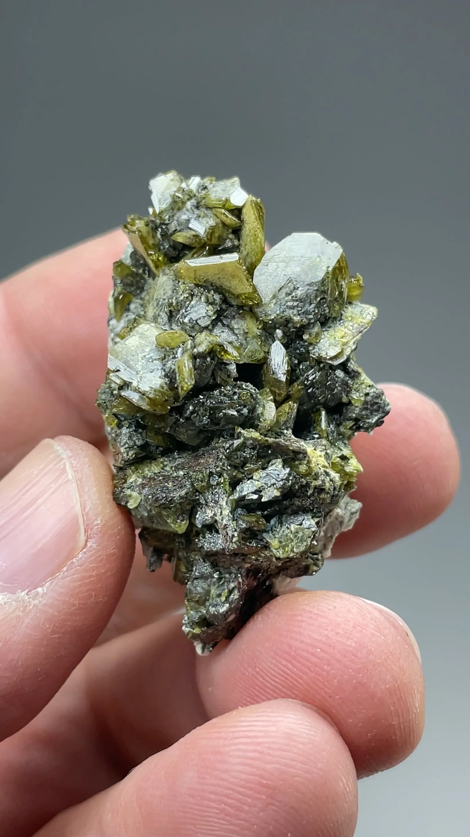 Titanite on Rutile after Ilmenite, Microcline - image 2