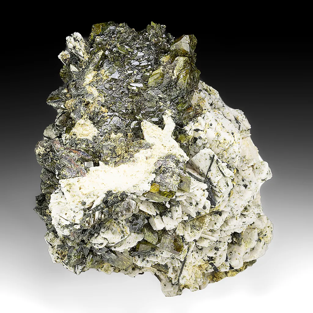 Titanite on Rutile after Ilmenite, Microcline image