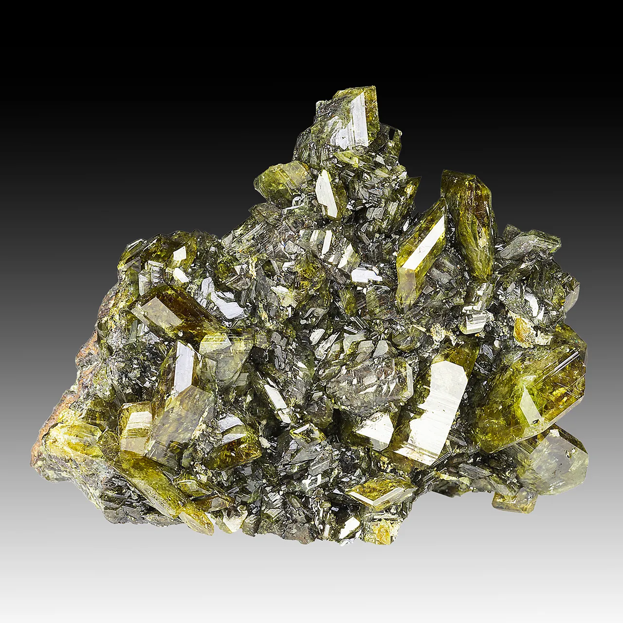 Titanite on Rutile after Ilmenite with Microcline - image 1