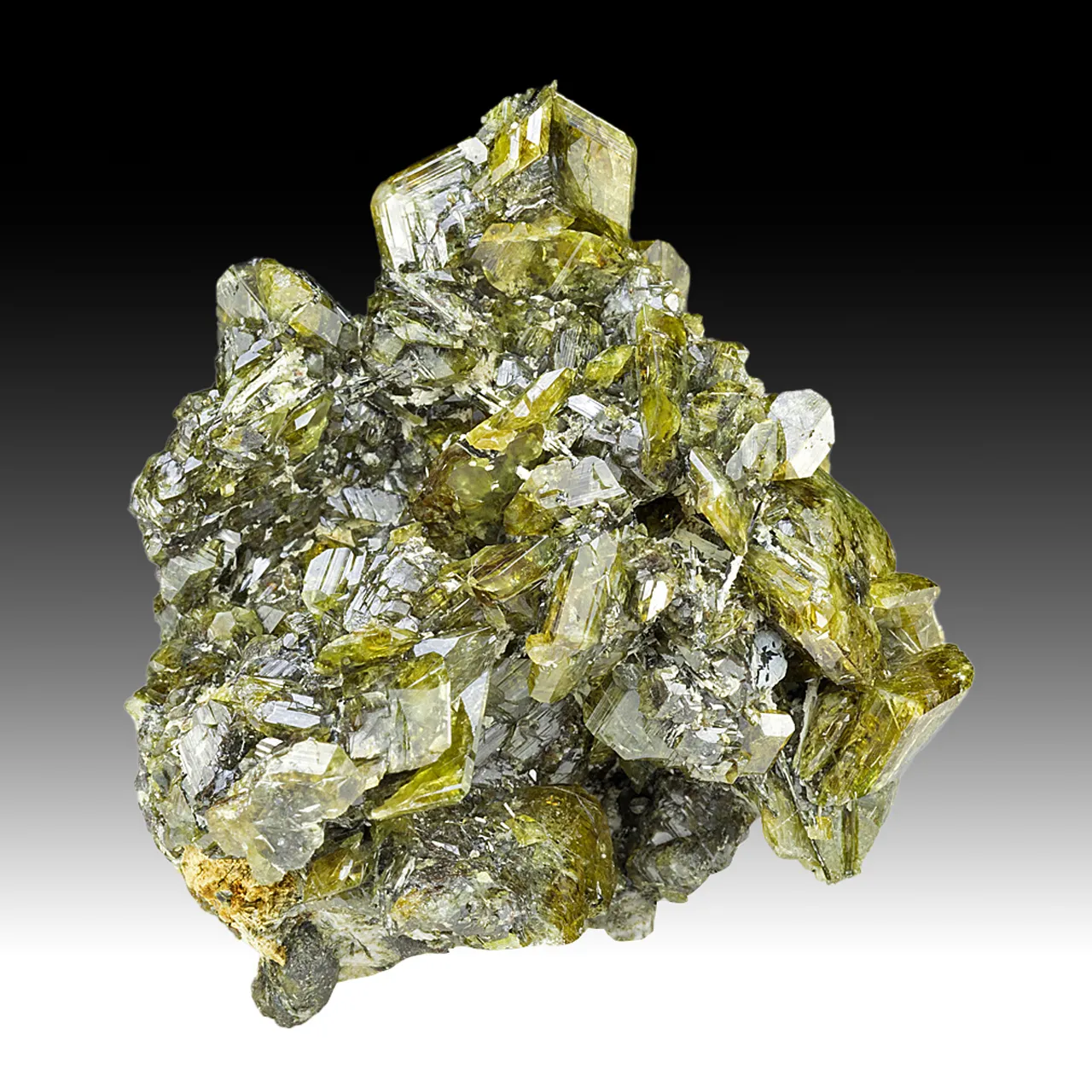 Titanite on Rutile after Ilmenite with Microcline - image 1
