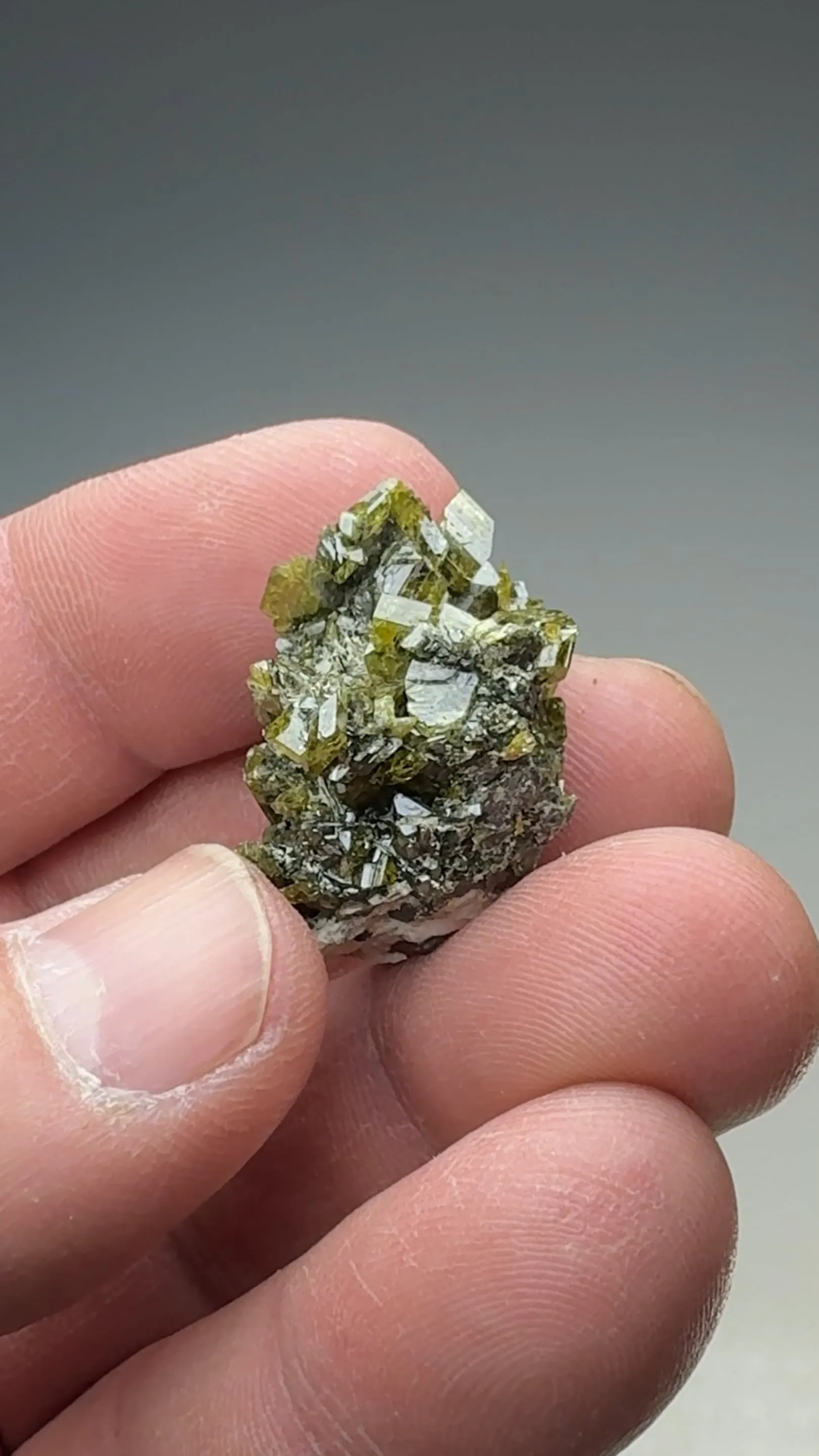 Titanite on Rutile after Ilmenite with Microcline - image 2