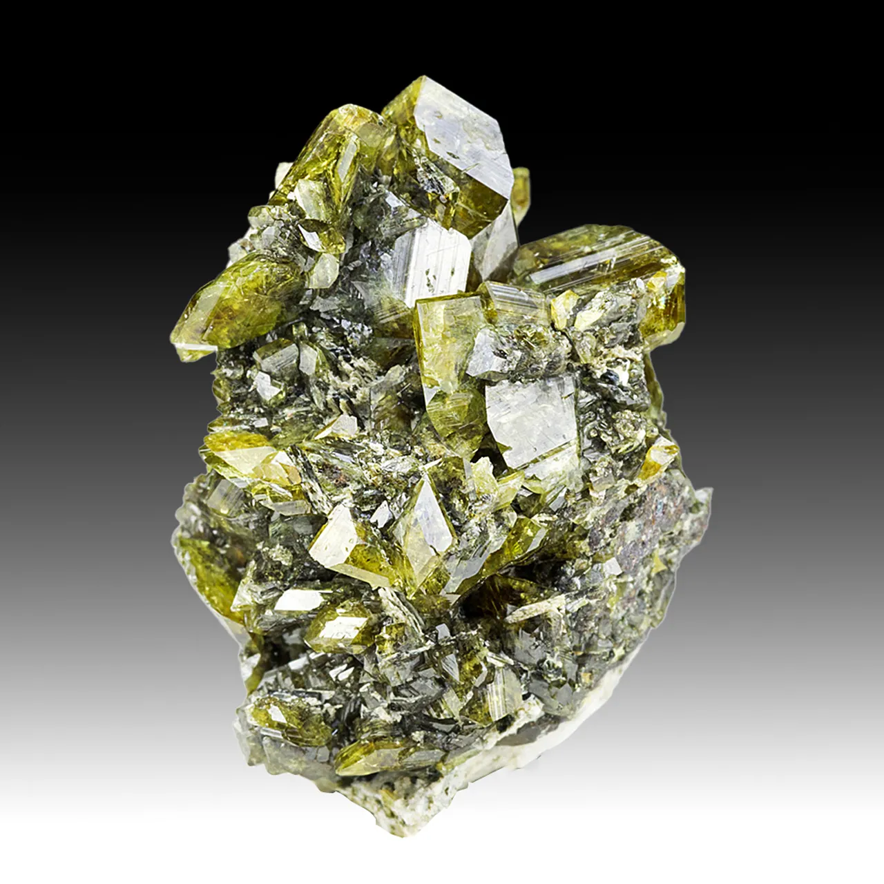 Titanite on Rutile after Ilmenite with Microcline - image 1