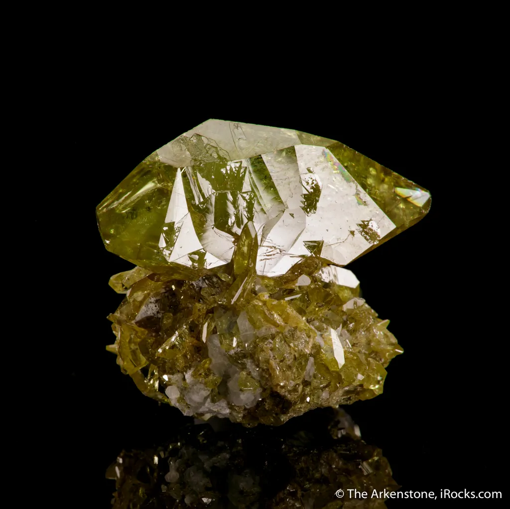 Titanite (twin) with Albite - image 4