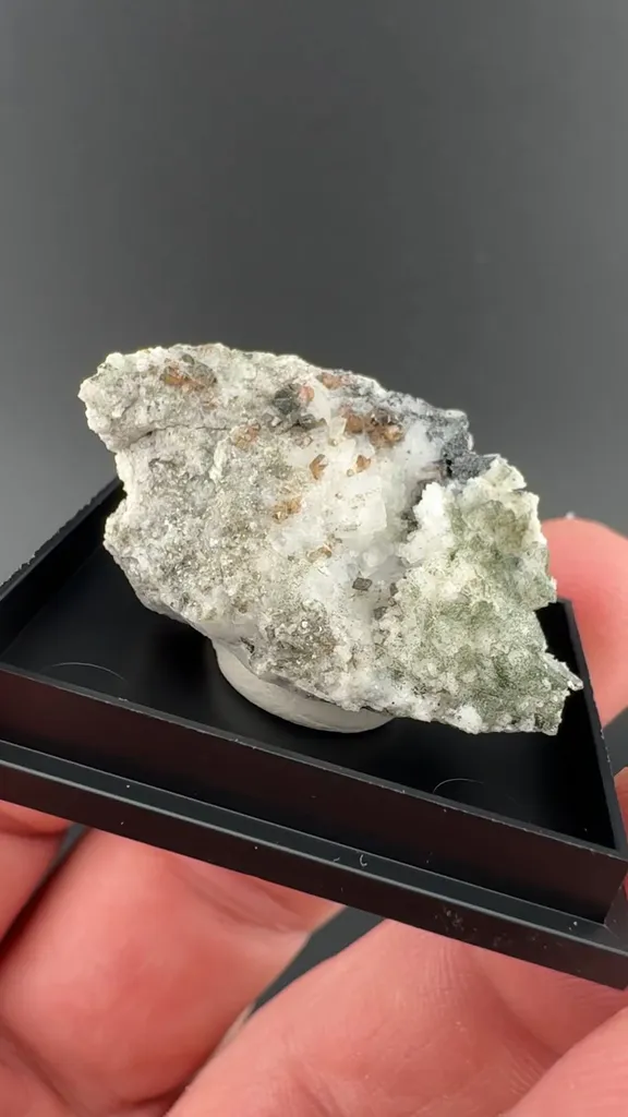 Titanite with Adularia, Chlorite image