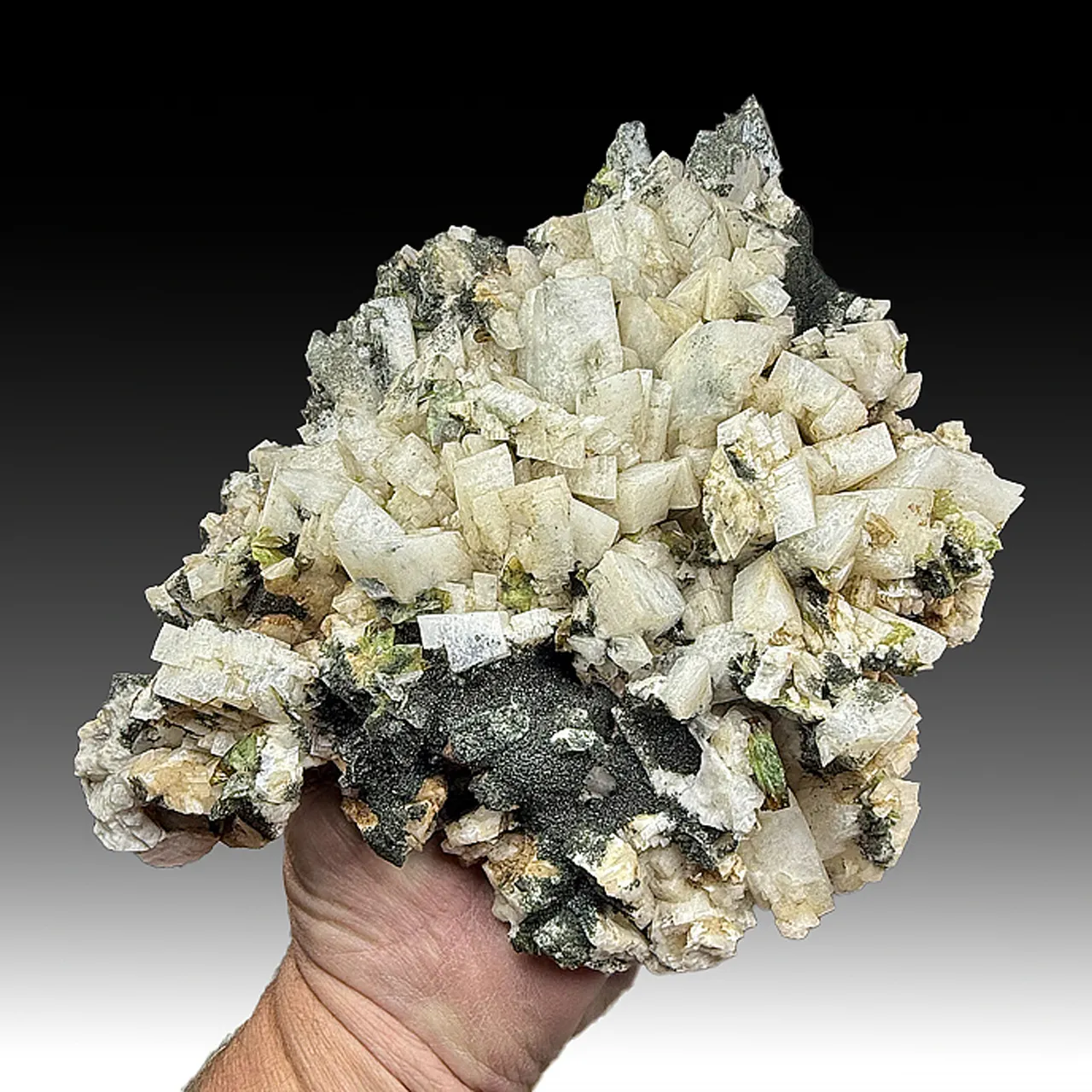 Titanite with Albite, Chlorite - image 1