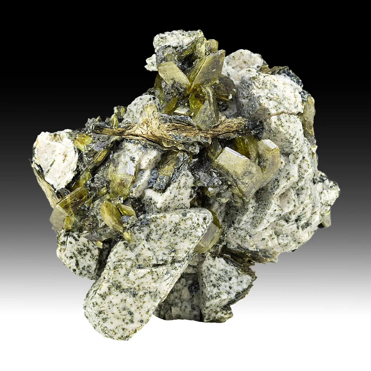 Titanite with Microcline - image 1
