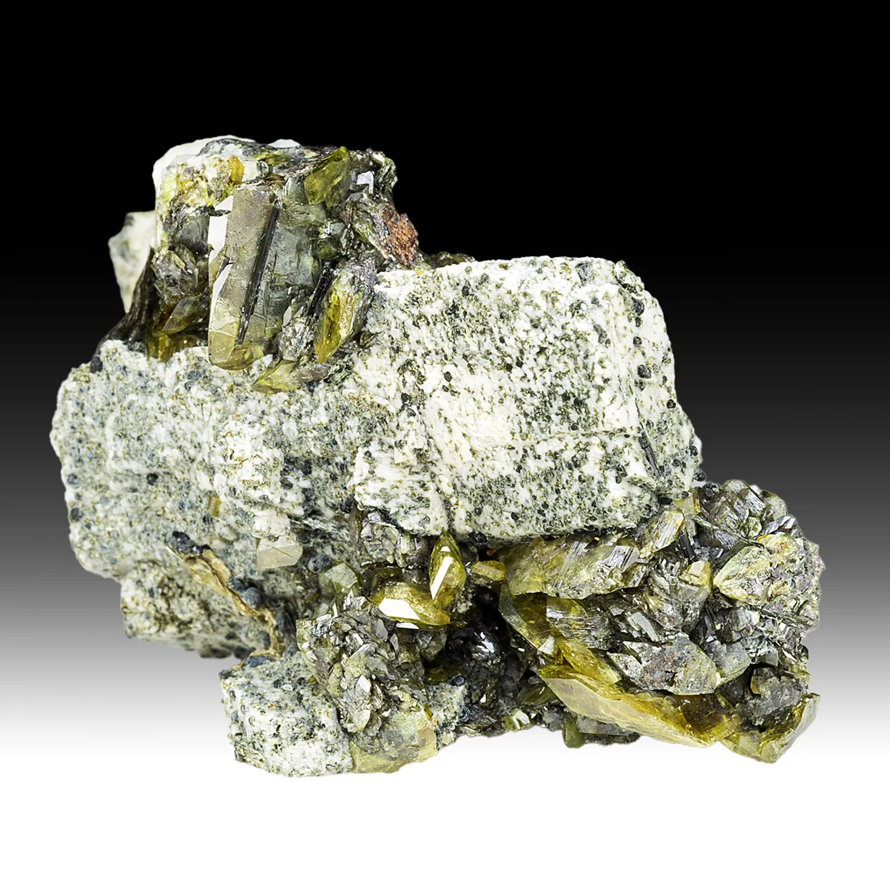 Titanite with Microcline - image 1
