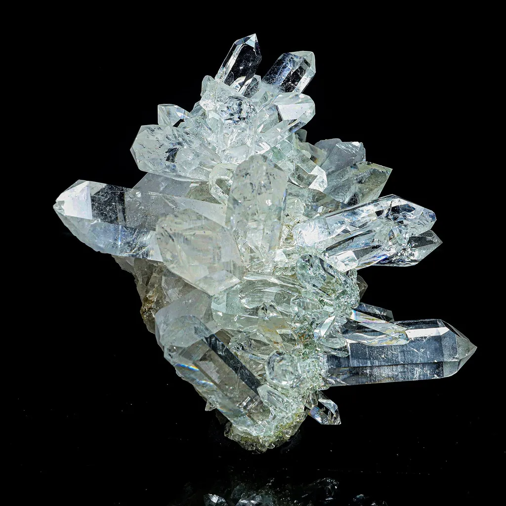 Top Quality Rare Himilayan Quartz Natural Mineral Specimen - image 3