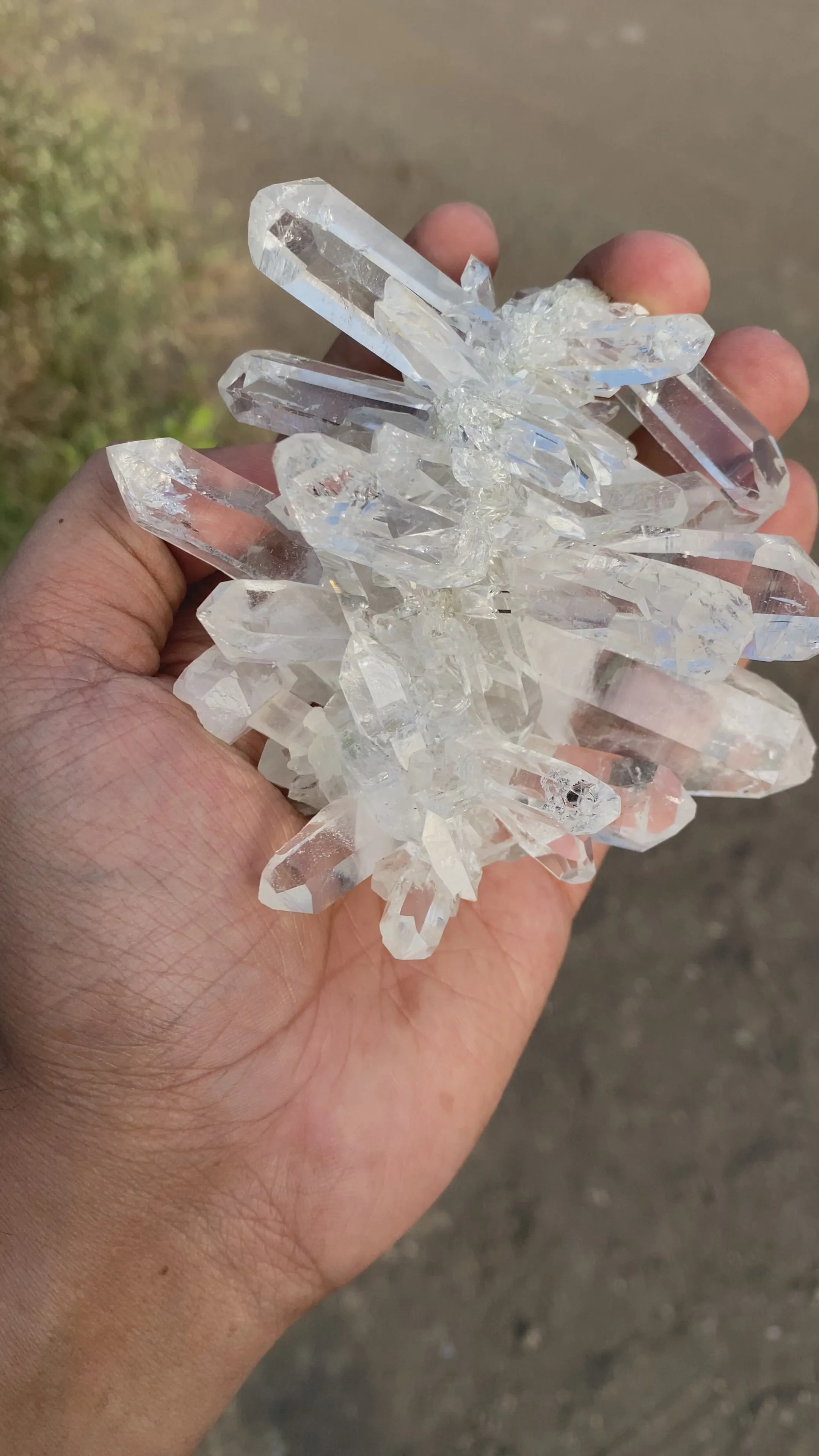 Top Quality Rare Himilayan Quartz Natural Mineral Specimen - image 5