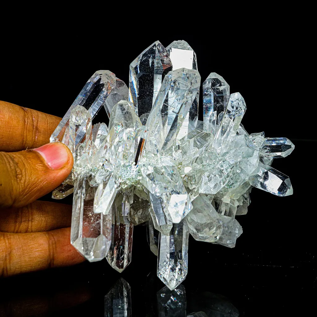Top Quality Rare Himilayan Quartz Natural Mineral Specimen - image 4