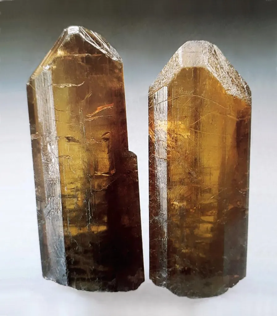 Topaz - image 1