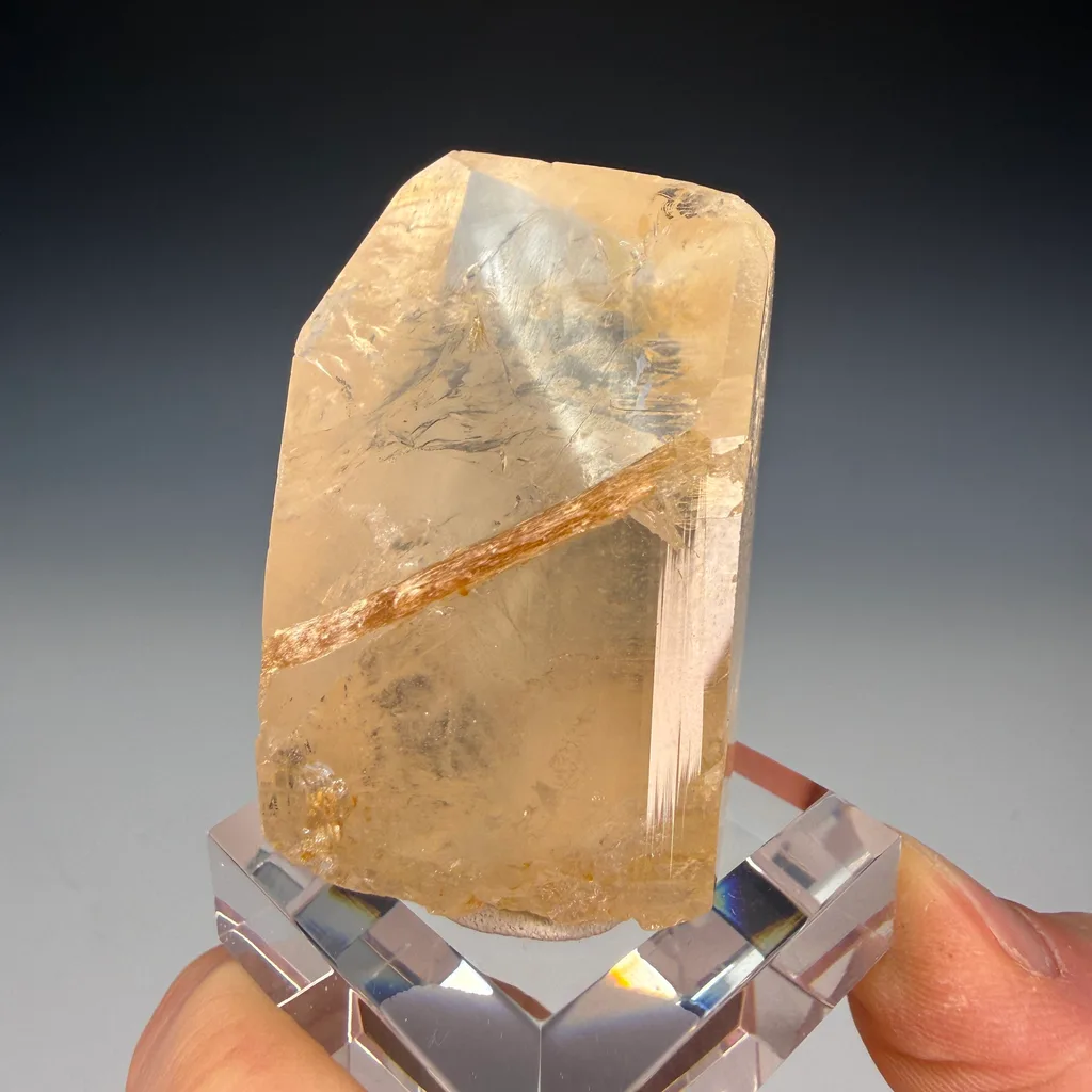 Topaz - image 3