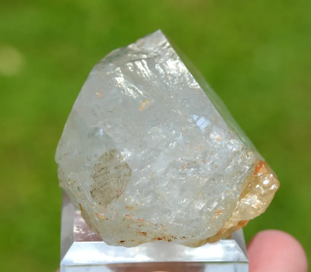 Topaz 179 grams - Virgem da Lapa, Minas Gerais, Brazil - image 3
