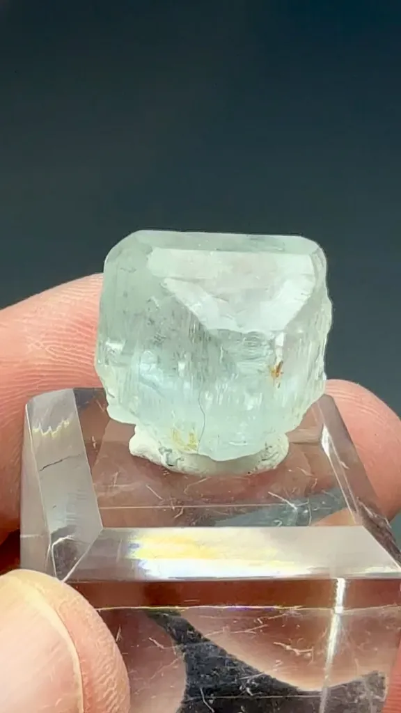 Topaz - image 2