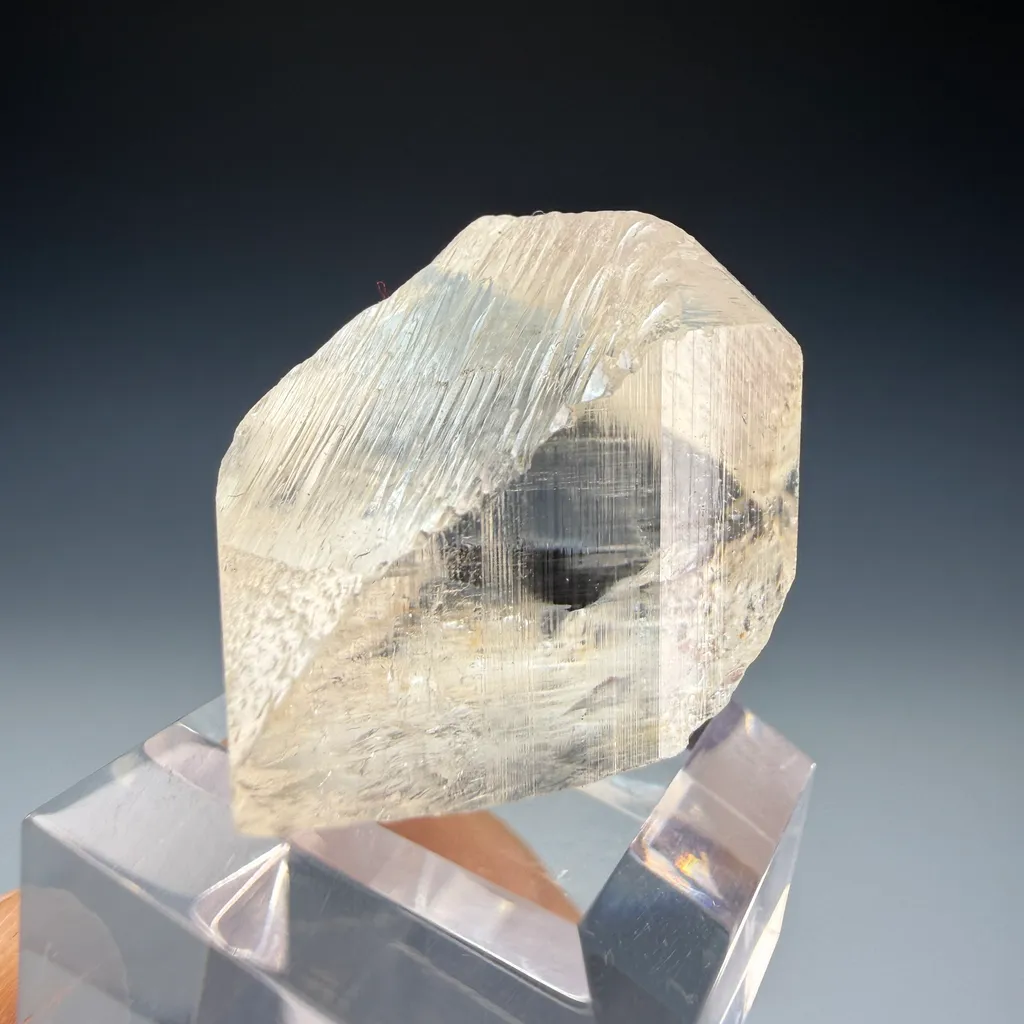 Topaz - image 3