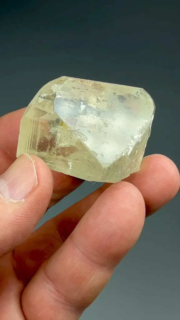 Topaz - image 2